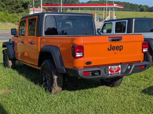 new 2025 Jeep Gladiator car, priced at $45,358