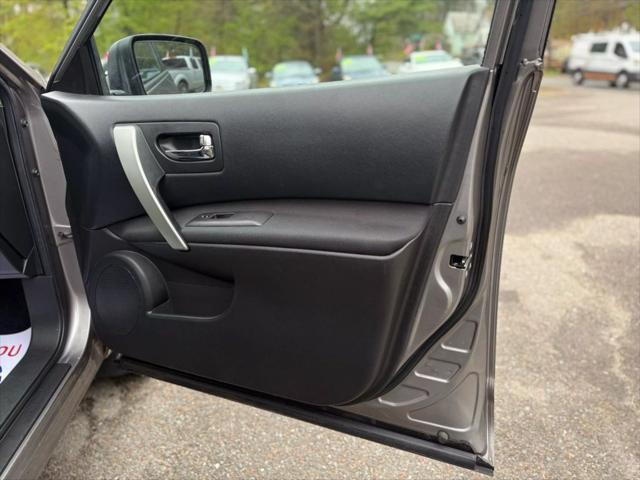 used 2014 Nissan Rogue Select car, priced at $7,995