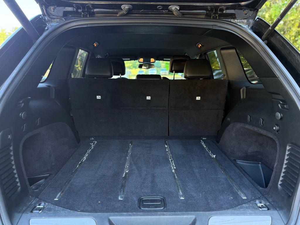 used 2015 Jeep Grand Cherokee car, priced at $13,995