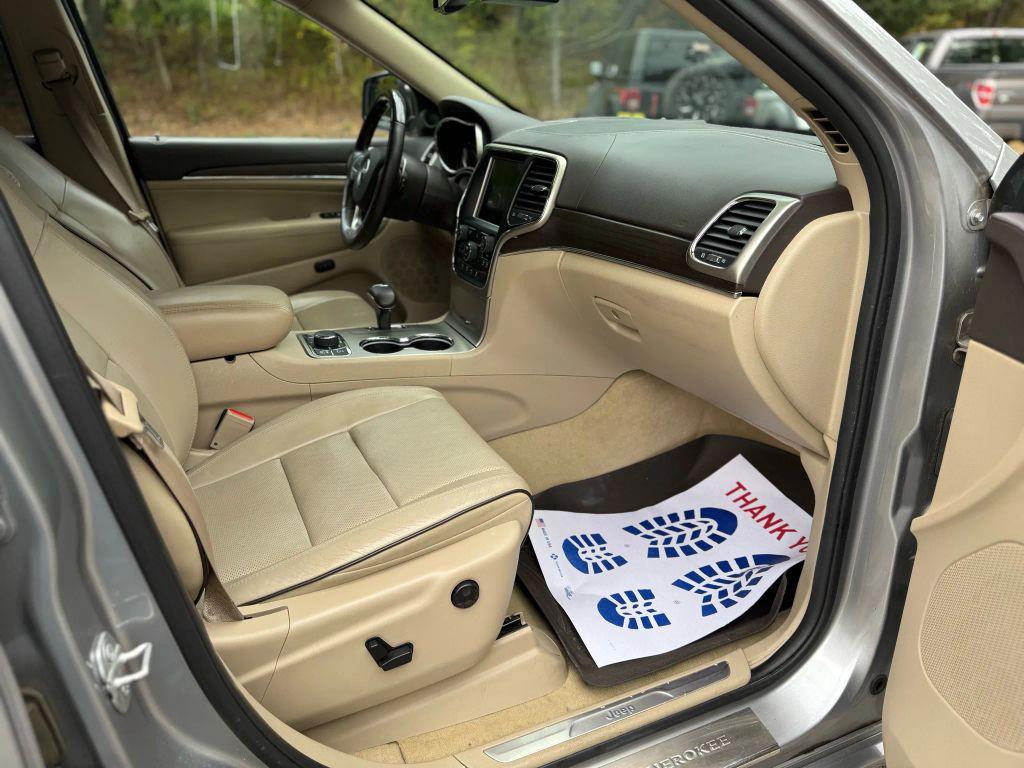 used 2014 Jeep Grand Cherokee car, priced at $14,995