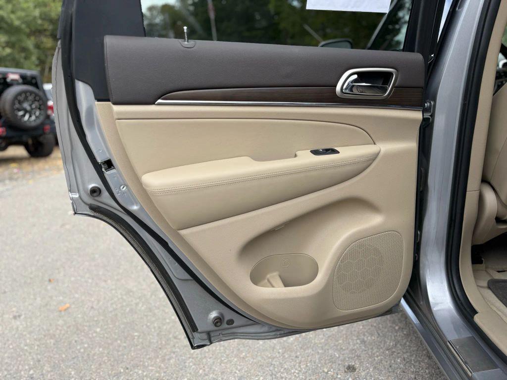 used 2014 Jeep Grand Cherokee car, priced at $14,995