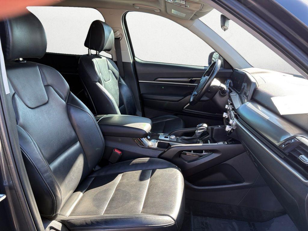 used 2024 Kia Telluride car, priced at $28,998