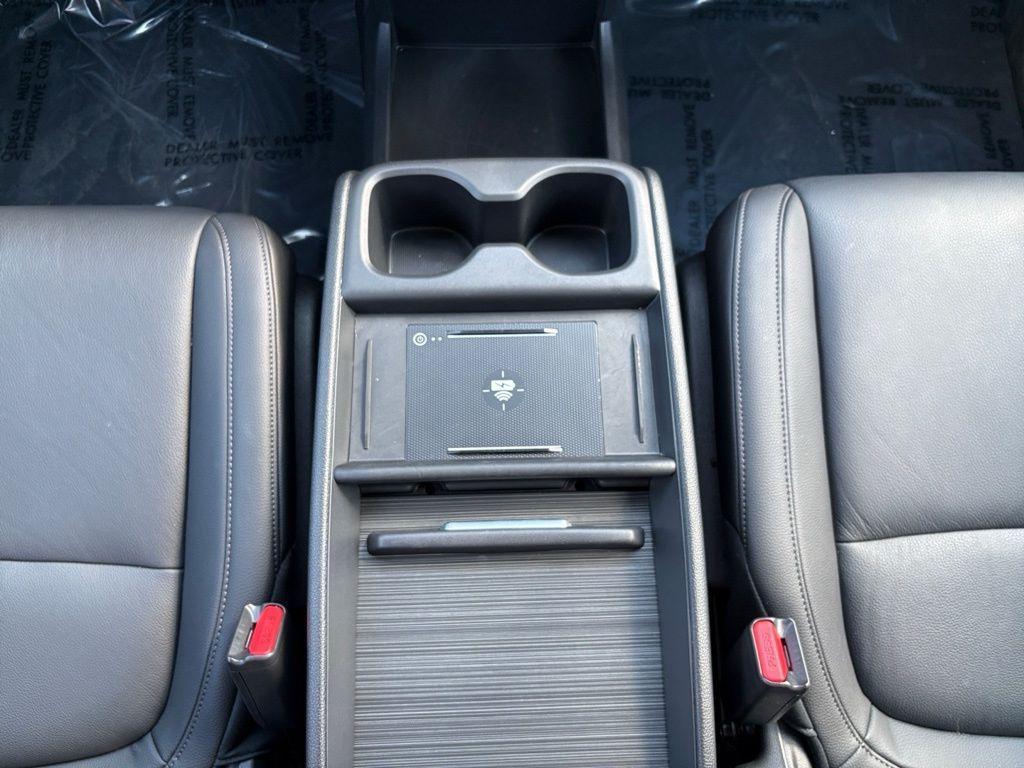 used 2025 Honda Odyssey car, priced at $38,998