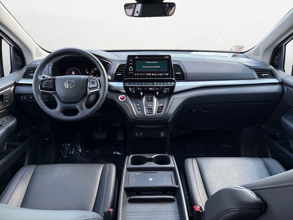 used 2025 Honda Odyssey car, priced at $38,998
