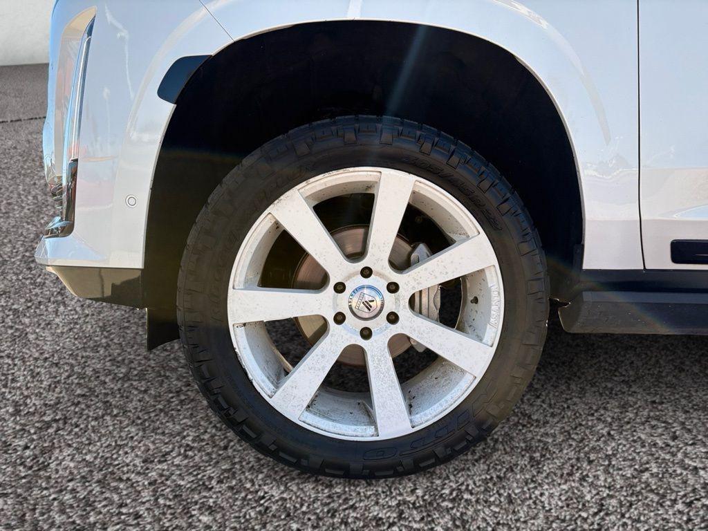 used 2022 Cadillac Escalade car, priced at $67,998