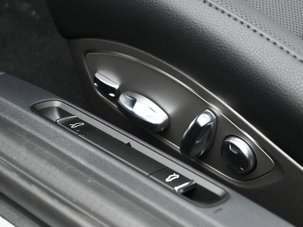 new 2025 Porsche 718 Boxster car, priced at $96,995