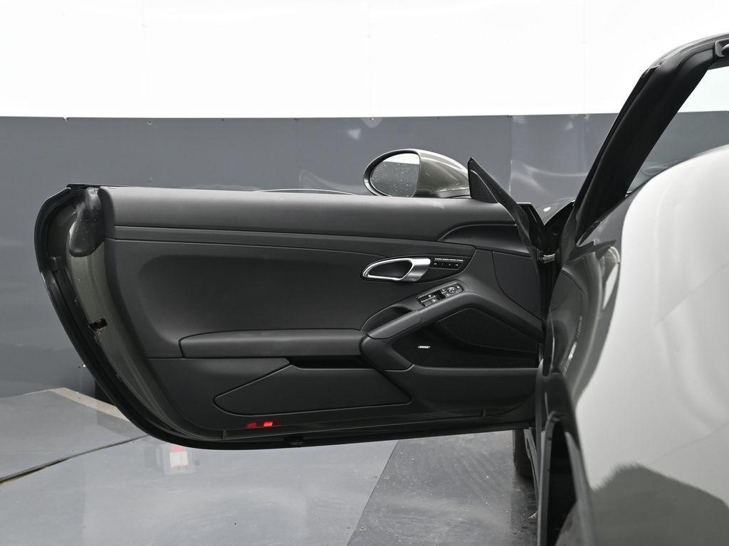 new 2025 Porsche 718 Boxster car, priced at $96,995