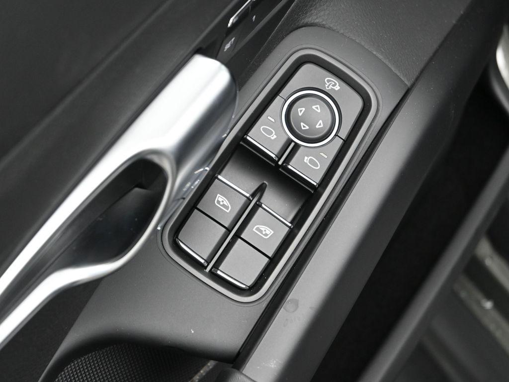 new 2025 Porsche 718 Boxster car, priced at $96,995
