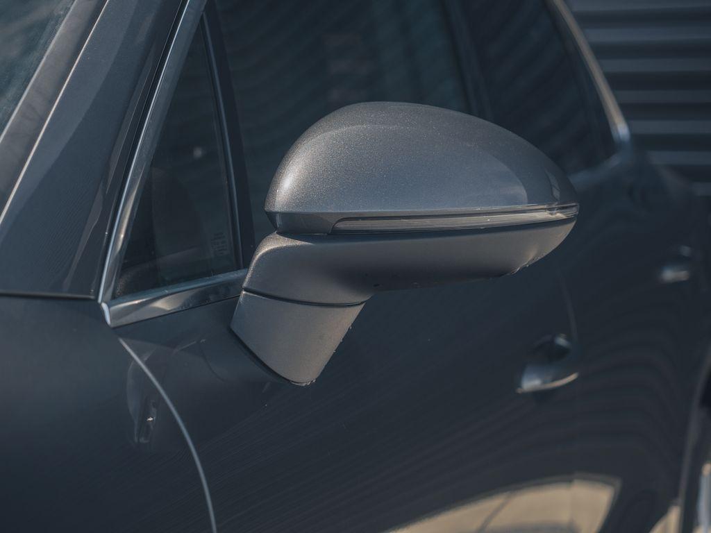 used 2019 Porsche Cayenne car, priced at $43,490