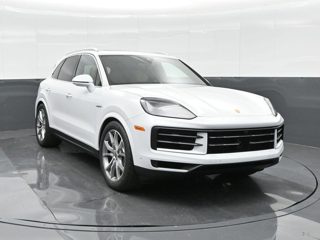 new 2025 Porsche Cayenne car, priced at $127,985