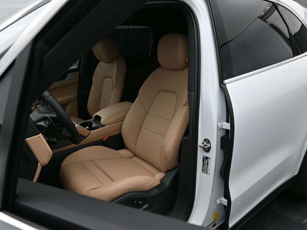 new 2025 Porsche Cayenne car, priced at $127,985