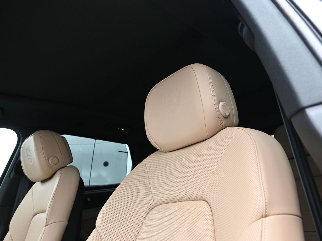new 2025 Porsche Cayenne car, priced at $127,985