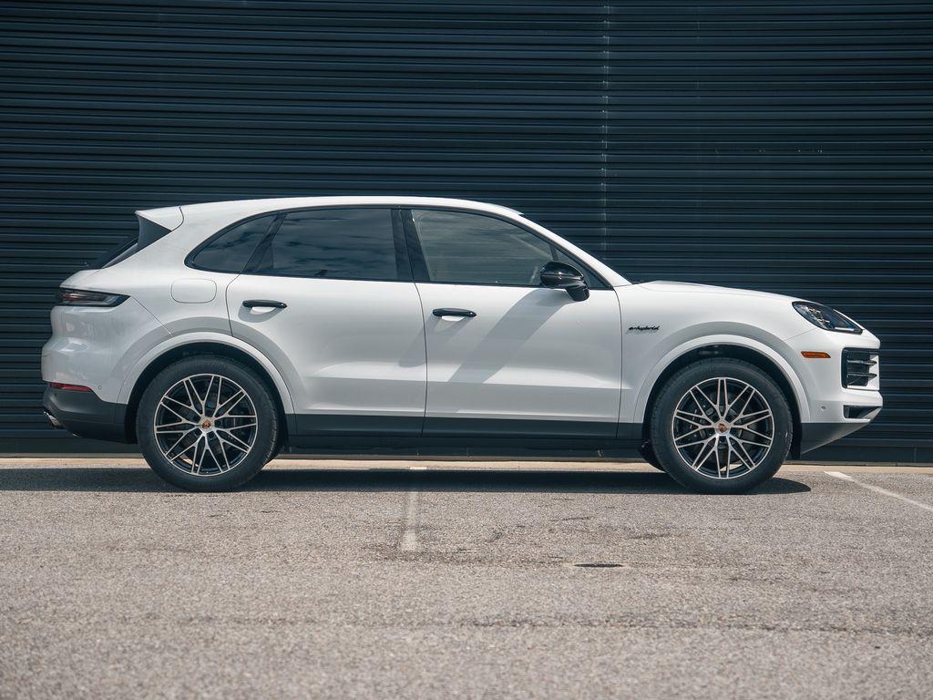 new 2025 Porsche Cayenne car