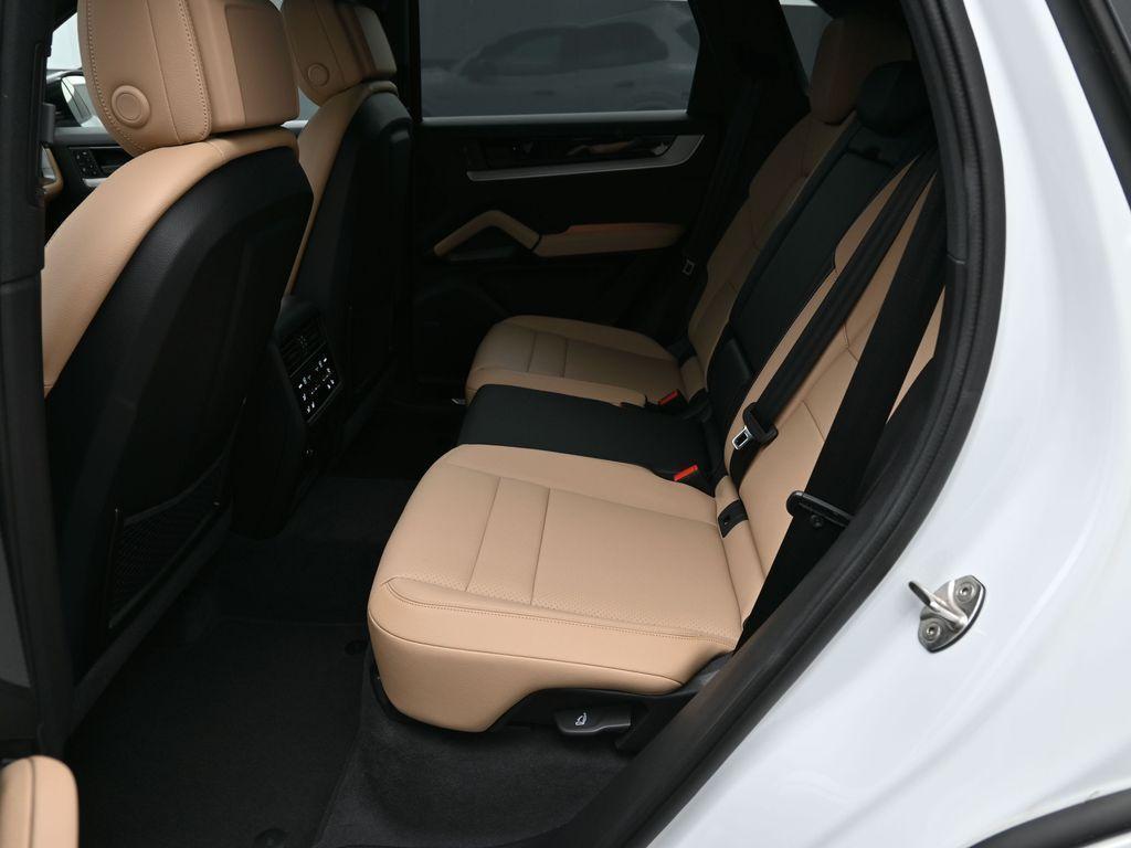 new 2025 Porsche Cayenne car