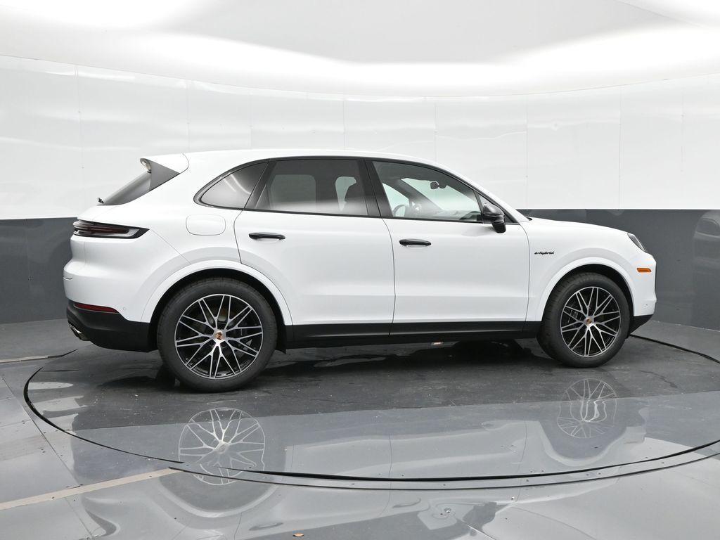 new 2025 Porsche Cayenne car