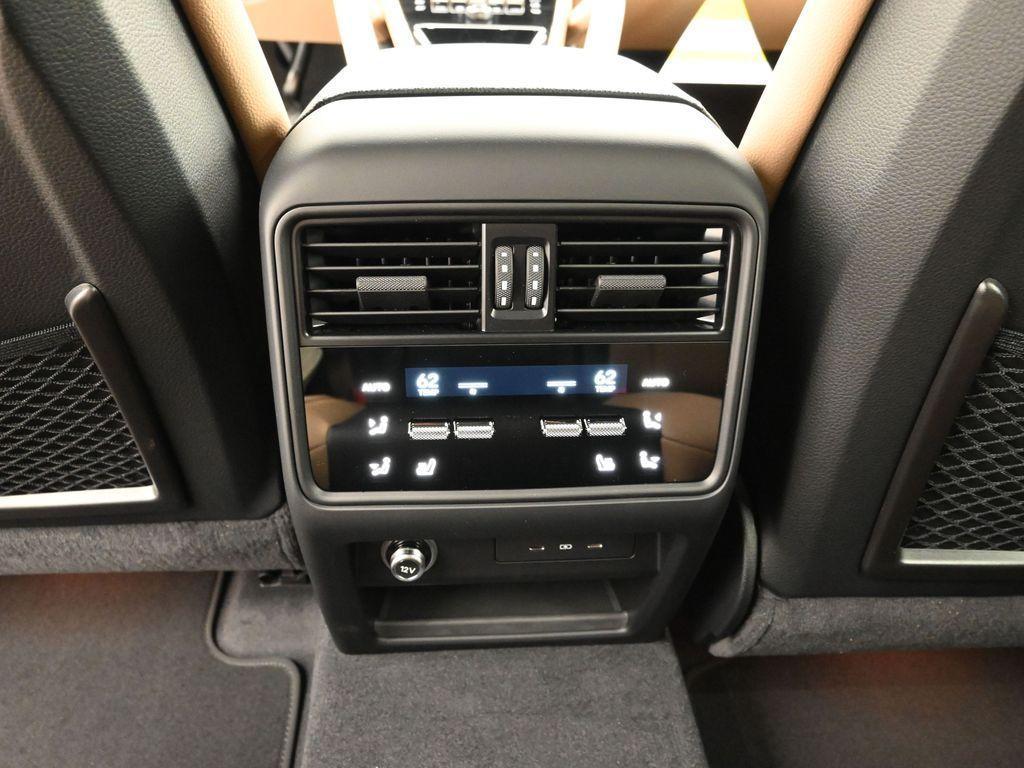 new 2025 Porsche Cayenne car