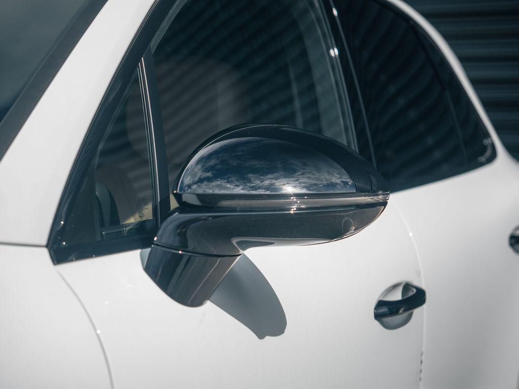 new 2025 Porsche Cayenne car