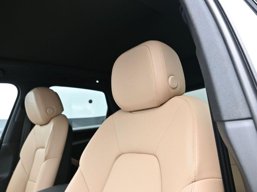 new 2025 Porsche Cayenne car