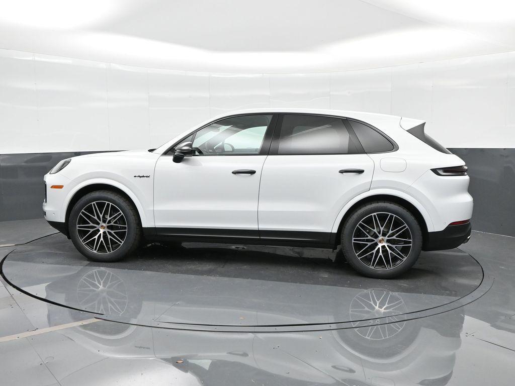 new 2025 Porsche Cayenne car