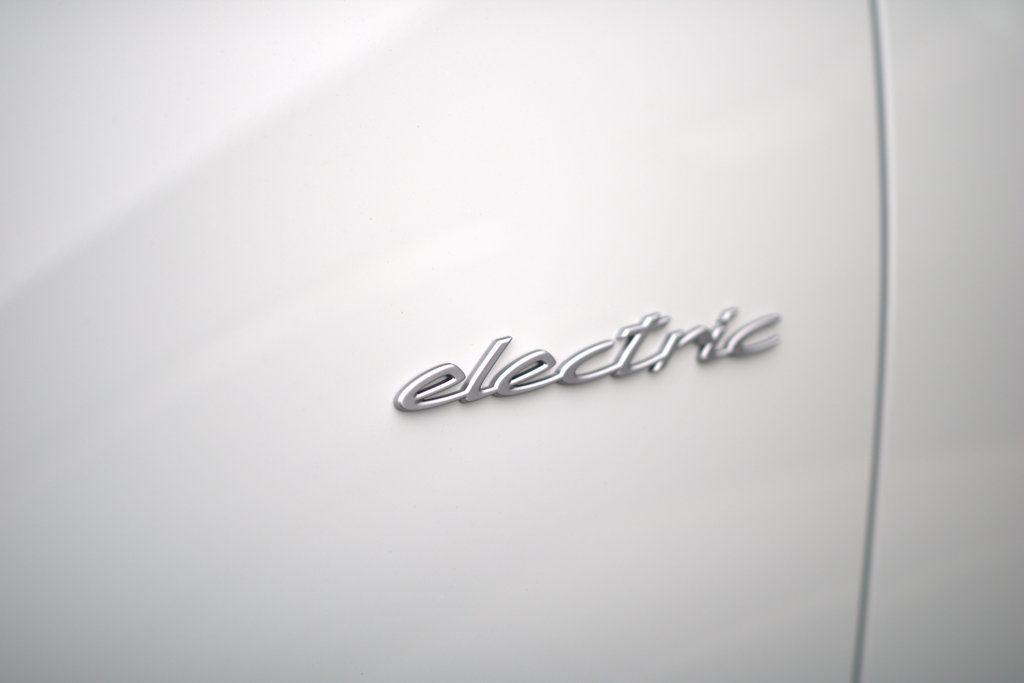 new 2025 Porsche Macan car, priced at $84,935
