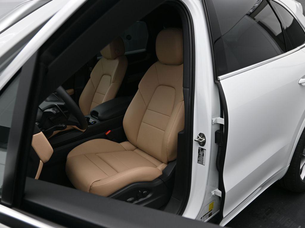 new 2025 Porsche Cayenne car, priced at $103,315