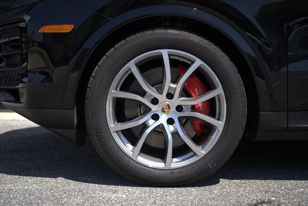 new 2024 Porsche Cayenne car, priced at $117,200