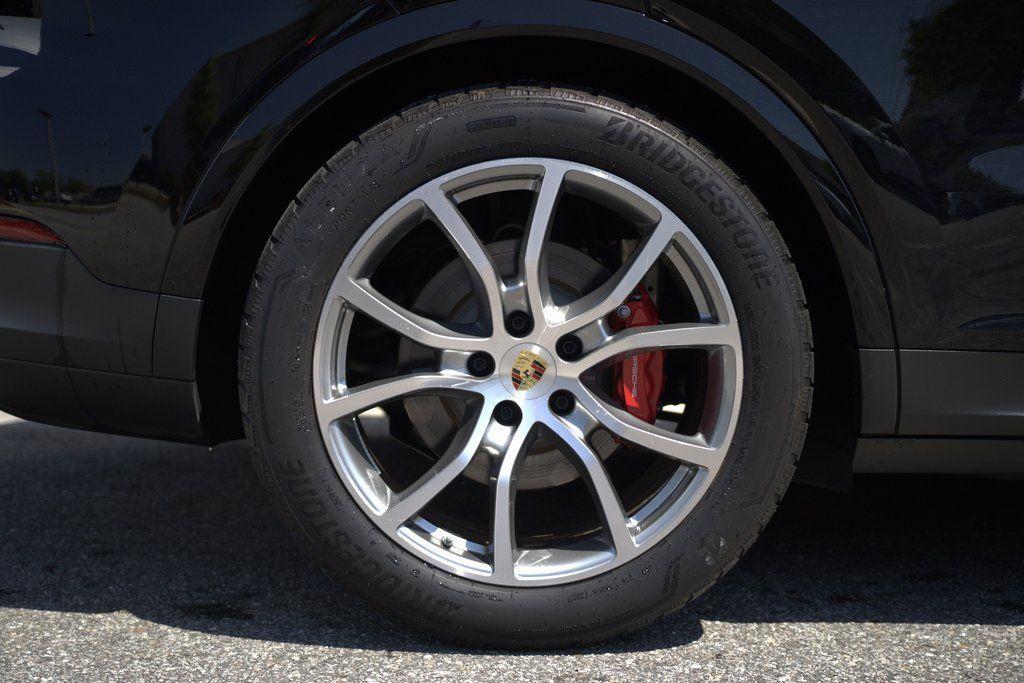 new 2024 Porsche Cayenne car, priced at $117,200