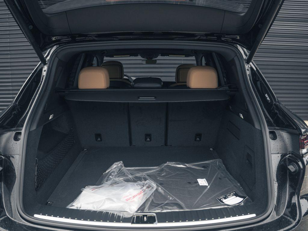 new 2025 Porsche Cayenne car, priced at $137,325