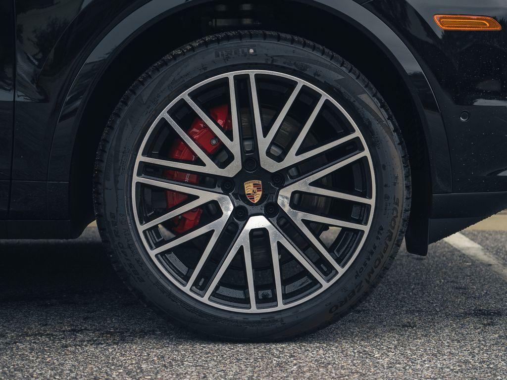 new 2025 Porsche Cayenne car, priced at $137,325
