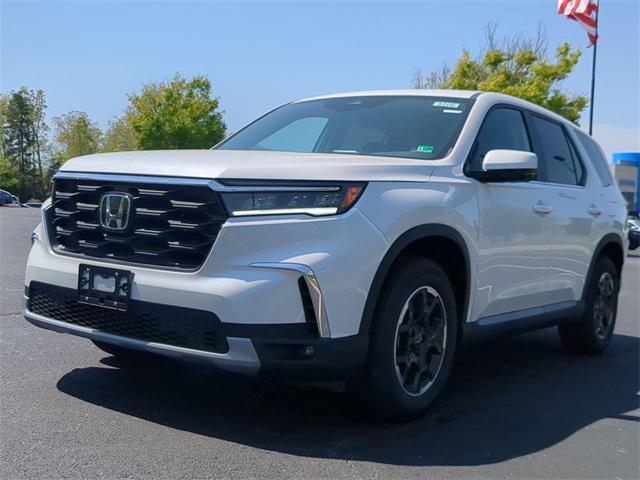 new 2025 Honda Pilot car, priced at $49,495