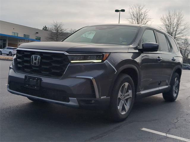 new 2025 Honda Pilot car, priced at $46,995