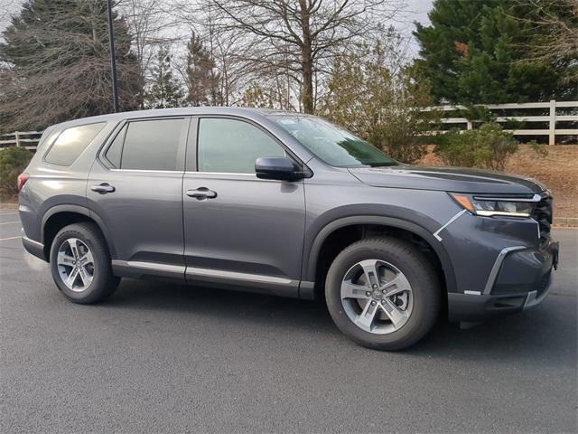 new 2025 Honda Pilot car, priced at $46,995