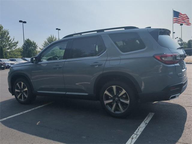 new 2025 Honda Pilot car, priced at $54,985