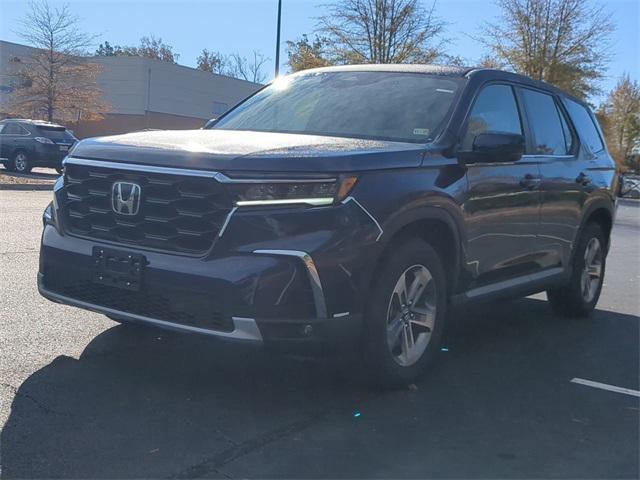 new 2025 Honda Pilot car, priced at $47,725