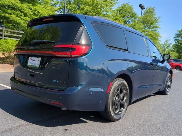 used 2024 Chrysler Pacifica Hybrid car, priced at $41,000