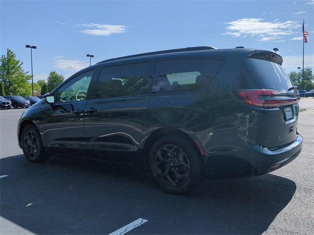 used 2024 Chrysler Pacifica Hybrid car, priced at $41,000