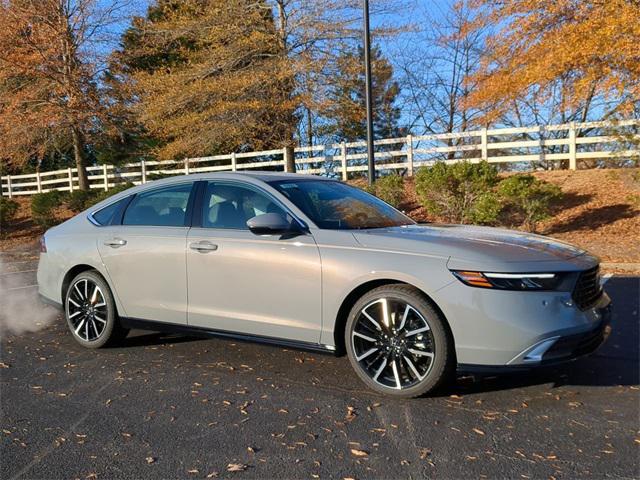 new 2025 Honda Accord Hybrid car, priced at $40,850