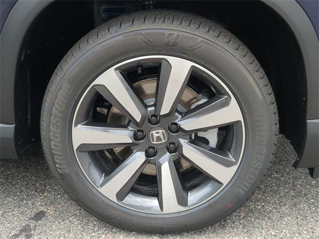 new 2025 Honda Pilot car, priced at $51,050