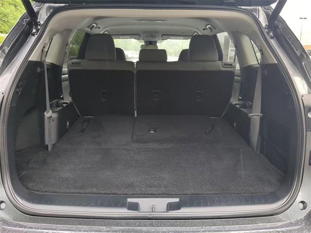 used 2023 Toyota Highlander car, priced at $33,400