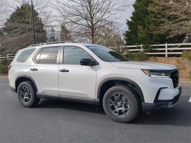 new 2025 Honda Pilot car, priced at $51,250