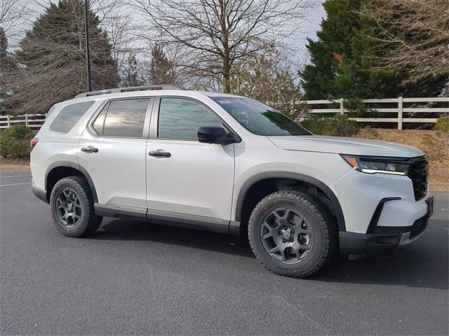 new 2025 Honda Pilot car, priced at $51,250