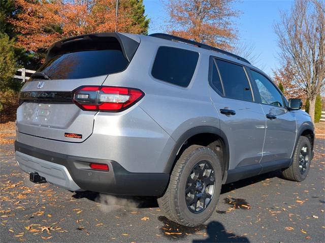 new 2025 Honda Pilot car, priced at $50,795