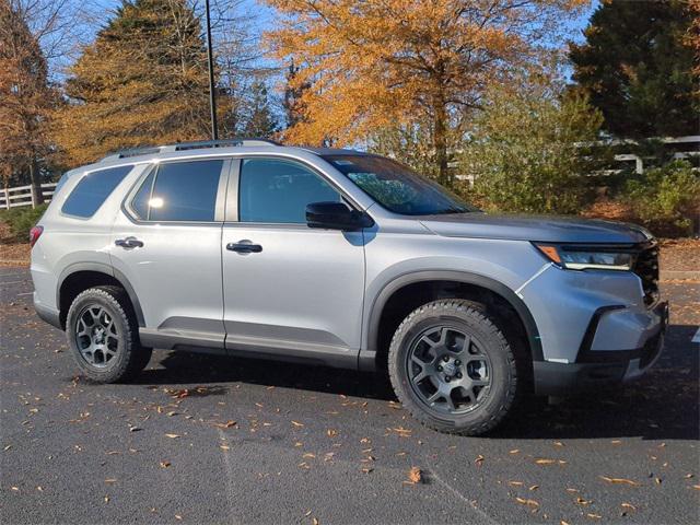 new 2025 Honda Pilot car, priced at $50,795