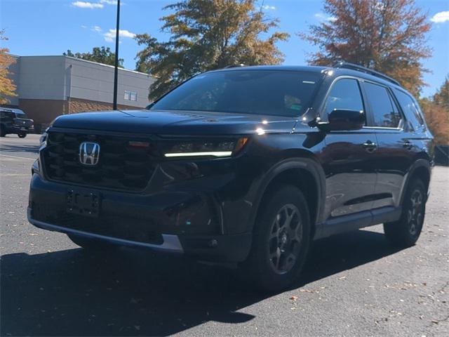 new 2025 Honda Pilot car, priced at $50,895