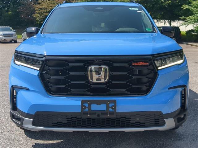 new 2025 Honda Pilot car, priced at $51,305