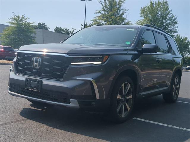 new 2025 Honda Pilot car, priced at $54,530