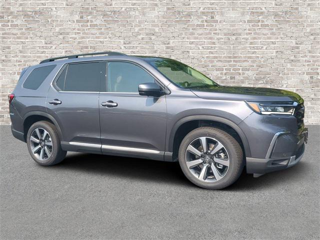 new 2025 Honda Pilot car, priced at $54,530