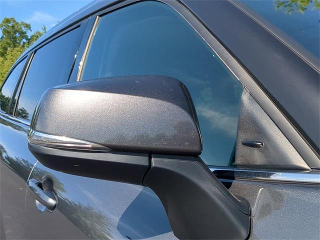 used 2021 Toyota Highlander car, priced at $27,500