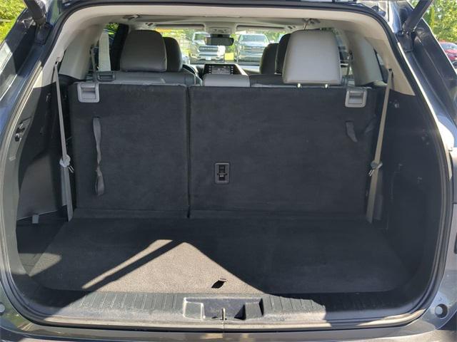 used 2021 Toyota Highlander car, priced at $27,500