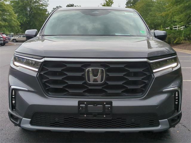 new 2025 Honda Pilot car, priced at $47,095
